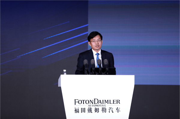 【新闻稿】欧曼全系自动挡新品上市 引领中国重卡行业迈向自动挡时代 695.png
