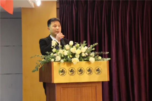 用爱守护！在湖北重疫区坚守的“汽车医生”628.png