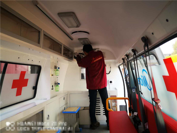用爱守护！在湖北重疫区坚守的“汽车医生”1074.png