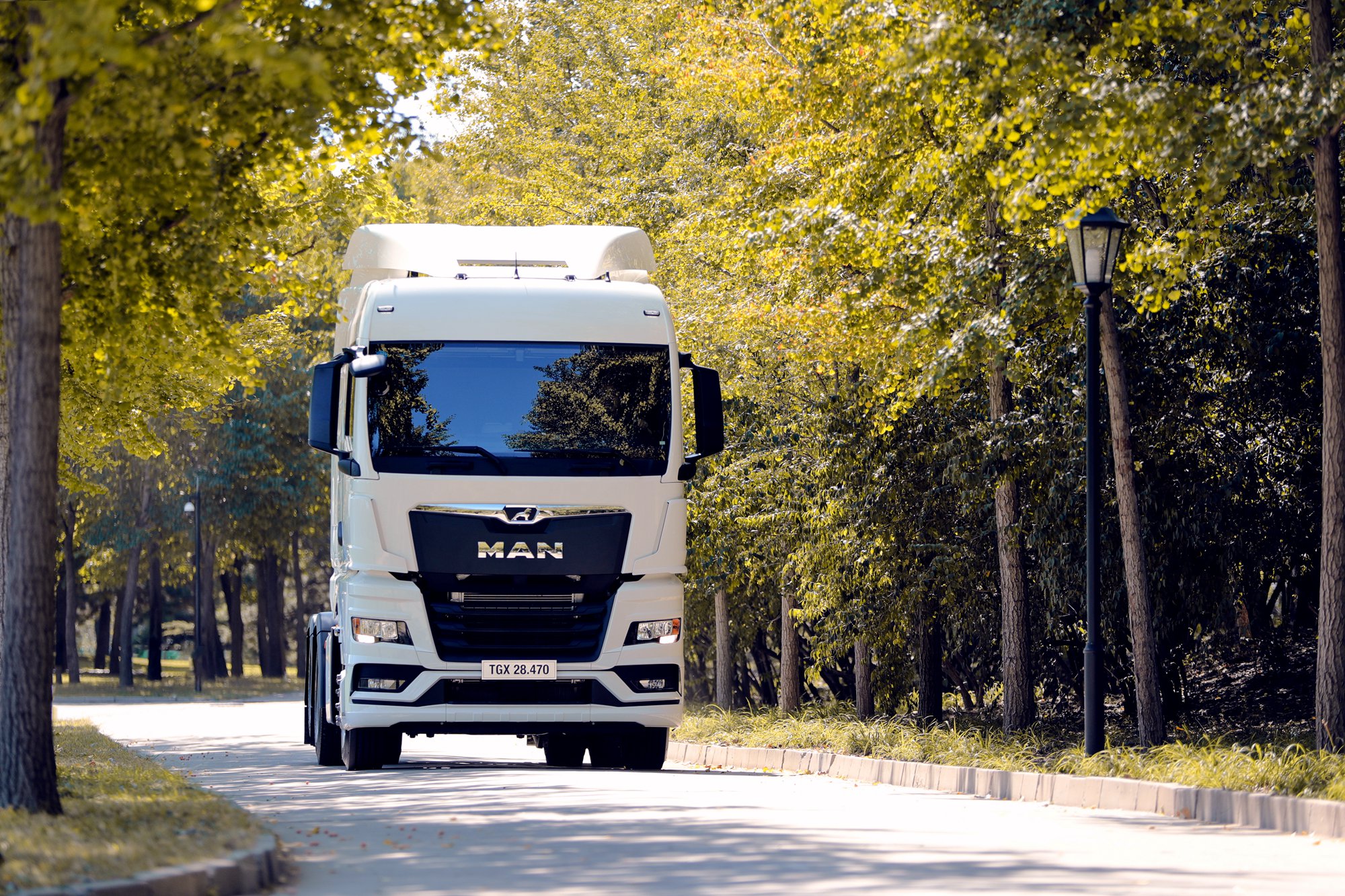 6. 曼恩全新一代TGX.jpg