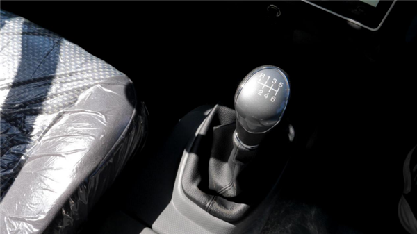 1603529190524.png 发动机只换不修?这款新上市的帅铃宽体安康160轻卡为何如此自信?1024930.png