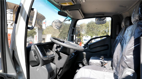 1603529227804.png 发动机只换不修?这款新上市的帅铃宽体安康160轻卡为何如此自信?10241542.png