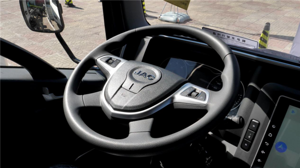 1603529234402.png 发动机只换不修?这款新上市的帅铃宽体安康160轻卡为何如此自信?10241640.png