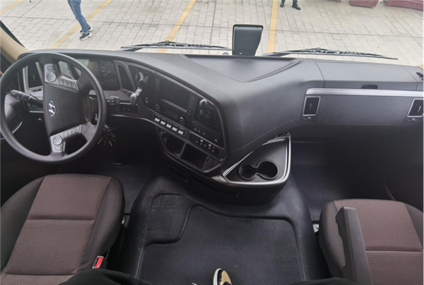 1603869574663.png 现代商用车推出新一代创虎重卡,瞄准进口替代市场,价格约50万元656.png