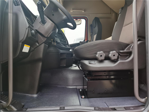 1603869588397.png 现代商用车推出新一代创虎重卡,瞄准进口替代市场,价格约50万元859.png