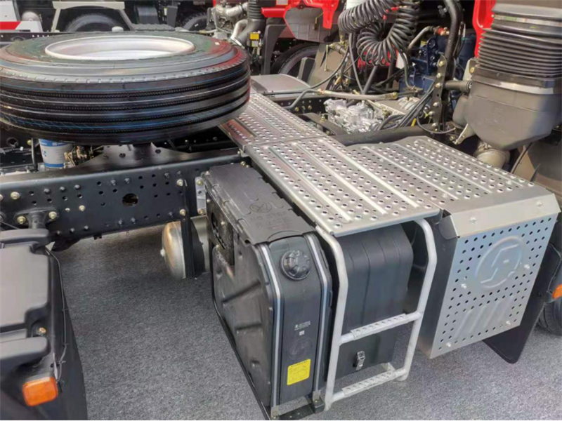 1607509222759.png 内外大换新,专属动力加轻量化升级,全新陕汽德龙M3000 S牵引车1397.png